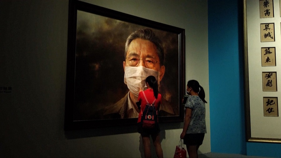 鐘南山畫像展，鐘南山口罩畫像，疫情下的畫展