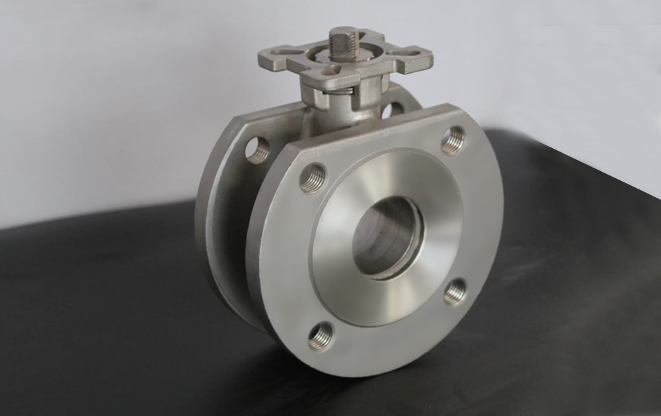 對(duì)夾式高平臺(tái)球閥適用于Class150、PN1.0～2.5MPa、-29~180℃的管路上，用于截?cái)嗷蚪油ü苈分械慕橘|(zhì)